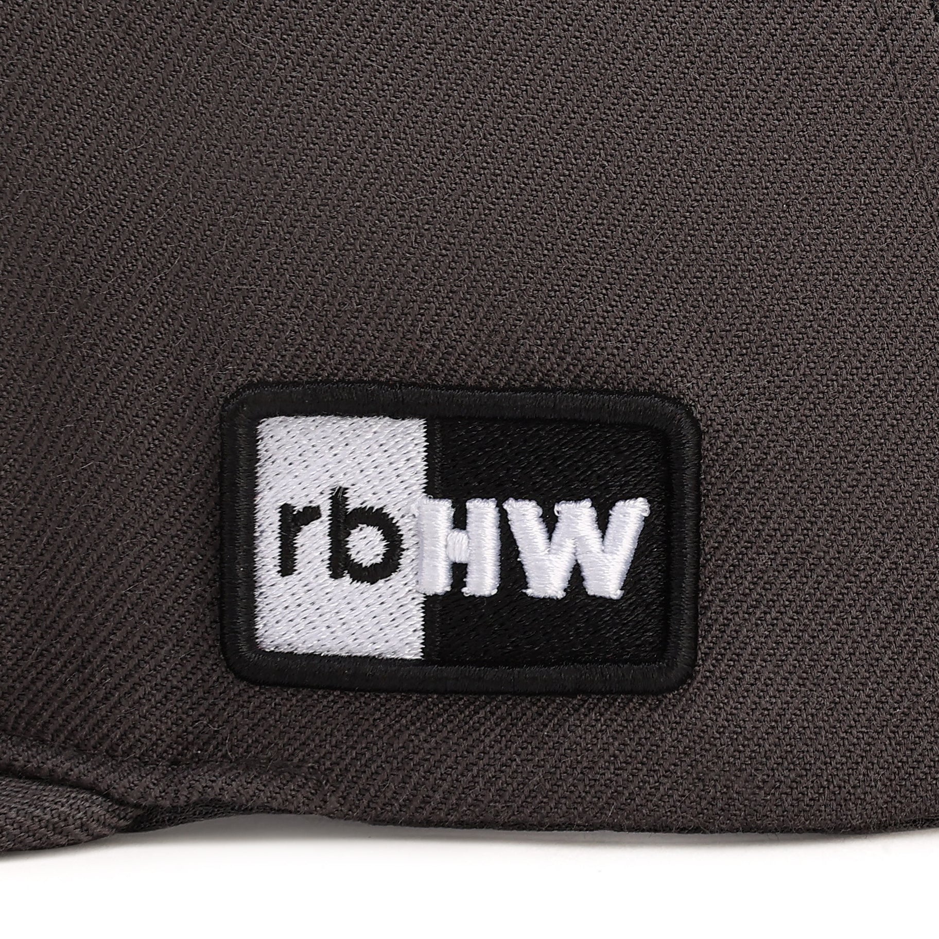Close-up of the rbHW label on the UEL GZO SNAP.